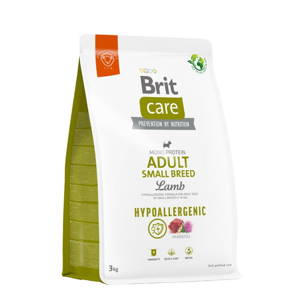 Brit Care Hypoallergenic Adult Small Breed Cordero 3KG, alimento hipoalergénico para perros pequeños, ideal para digestión sensible, piel sana y refuerzo inmunológico.