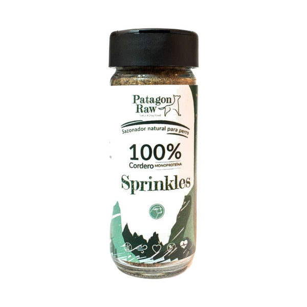 Patagon Raw Sprinkles Sabor Cordero, un sazonador natural y libre de granos para perros. Perfecto para complementar su dieta y añadir sabor. 🐶🌟