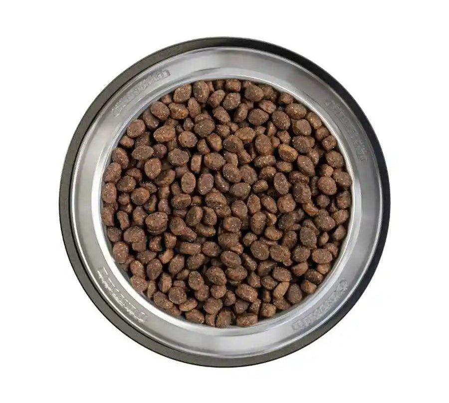 Descubre BELCANDO Puppy Gravy 12.5kg 🐾✨, alimentación óptima para cachorros. Con carne de ave fresca, arroz y huevos, para un crecimiento saludable y huesos fuertes.