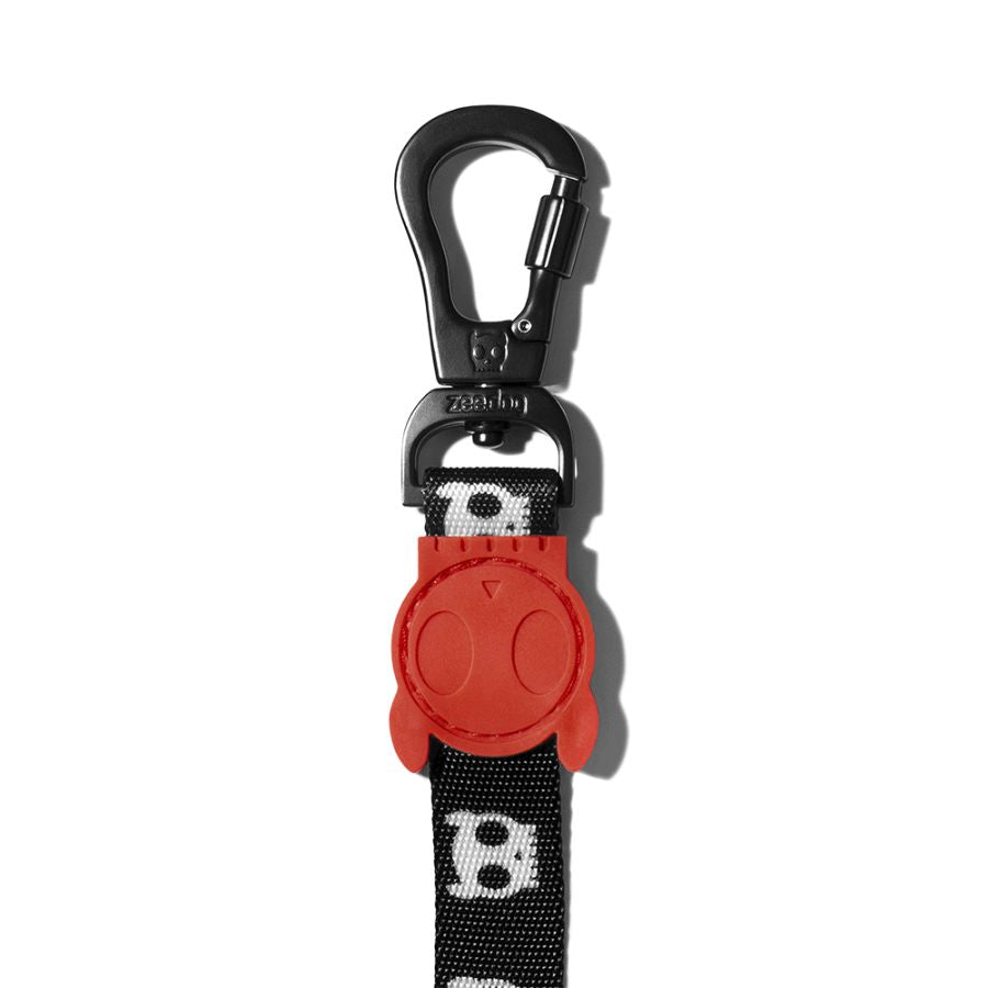 Correa ZeeDog Skull 2.0 Leash: Robusta y segura para paseos diarios. 🐾 Con THE SUPER HOOK giratorio y material de poliéster teteron duradero. Diseño elegante y cómodo.