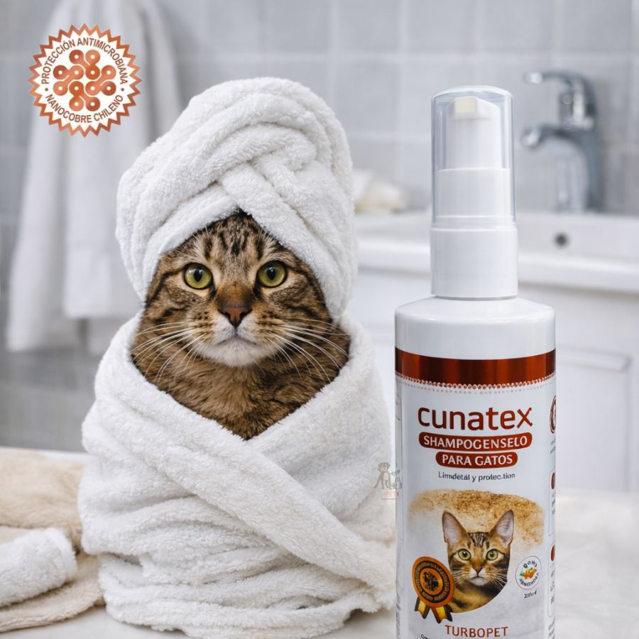 Shampoo en Seco para Gatos TurboPet con nanocobre y fragancia a almendra. Limpia sin agua, combate bacterias y deja el pelaje suave y brillante.