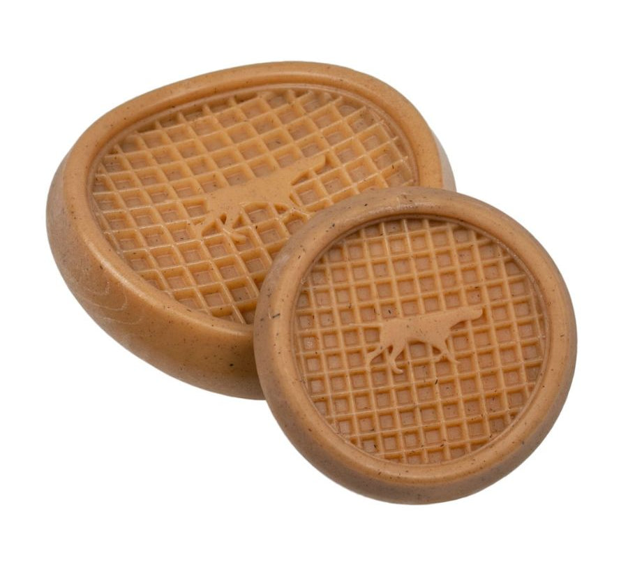 Juguete Waffle Masticable Sabor Tocino 🐾, duradero y divertido con aroma a tocino, ideal para masticar y jugar con snacks. Apto para perros activos.