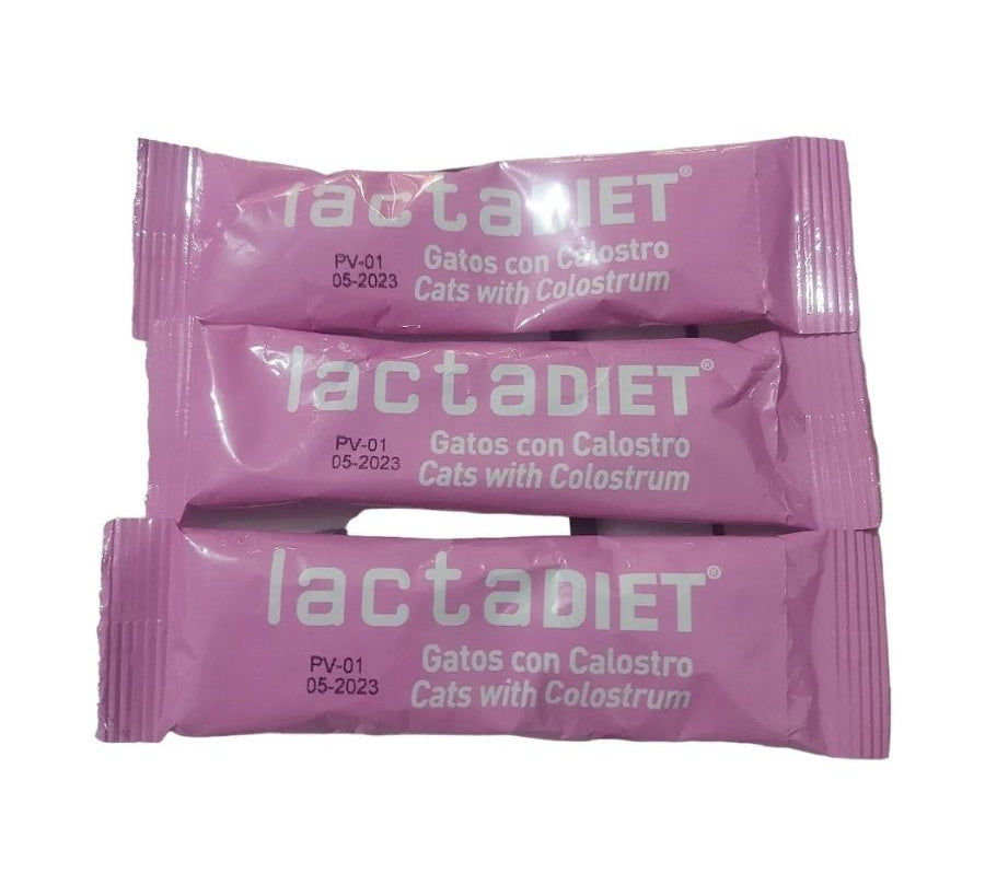 Lactadiet Gato Sobre proporciona nutrición completa con calostro, vitaminas y Omega 3, ideal para gatitos recién nacidos hasta el destete. B-Pets