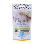 PlaqueOff Dental Bites Snack Gato 60gr, snack 100% natural que combate sarro, placa y mal aliento con alga activa. Delicioso y fácil de usar.