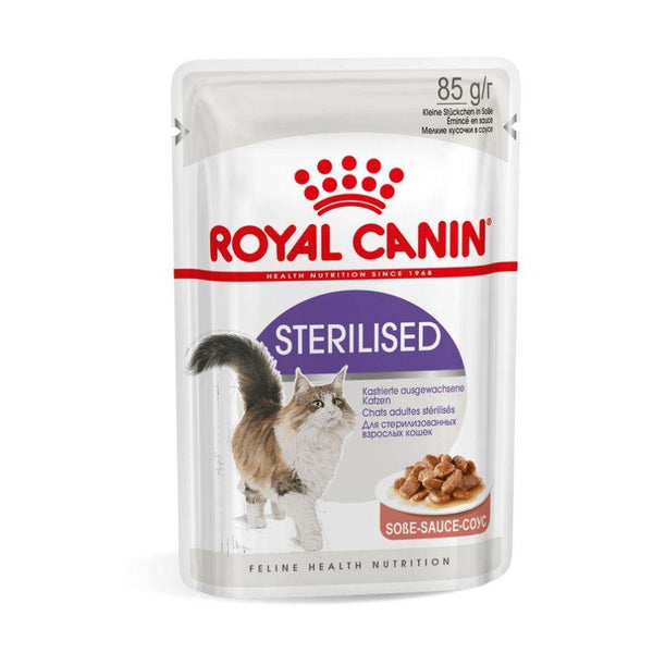 Royal Canin Pouch Sterilised Adulto 85gr, comida húmeda en gelatina para gatos esterilizados. Mantiene el peso ideal y promueve la salud urinaria.