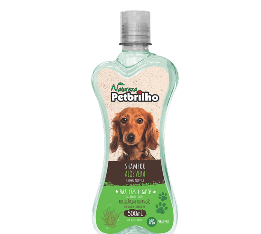 Shampoo Aloe Vera Petbrilho 500ML: ¡Limpieza y brillo excepcional para tu perro o gato! 🐾✨ Fórmula para pieles sensibles sin petrolatos, ideal para una piel saludable y un pelaje deslumbrante. Tu mascota con el fresco aroma de aloe vera.
