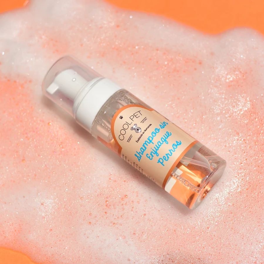 Shampoo Seco para Perros Coolpet 🐾 con aroma Coco Lima, ideal para mantener la higiene sin agua. Apto para pieles sensibles y uso frecuente.