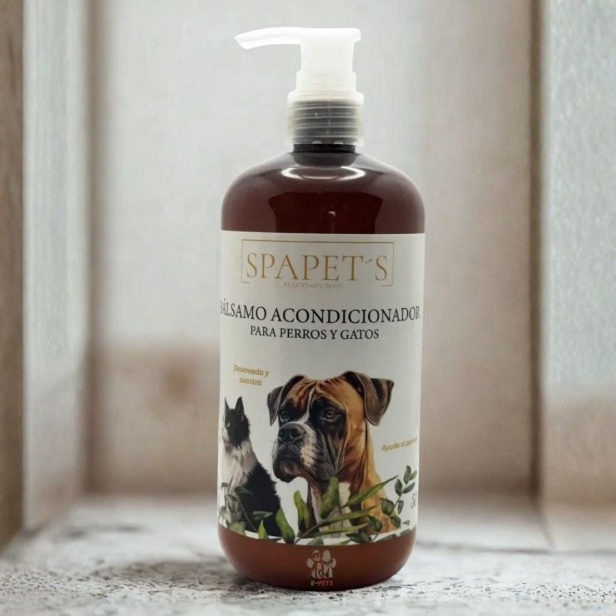 SpaPets Bálsamo Acondicionador para Perros y Gatos 250ml hidrata, desenreda y deja el pelaje suave, brillante y fácil de peinar. Ideal para uso frecuente.