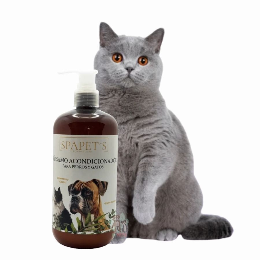 SpaPets Bálsamo Acondicionador para Perros y Gatos 250ml hidrata, desenreda y deja el pelaje suave, brillante y fácil de peinar. Ideal para uso frecuente.