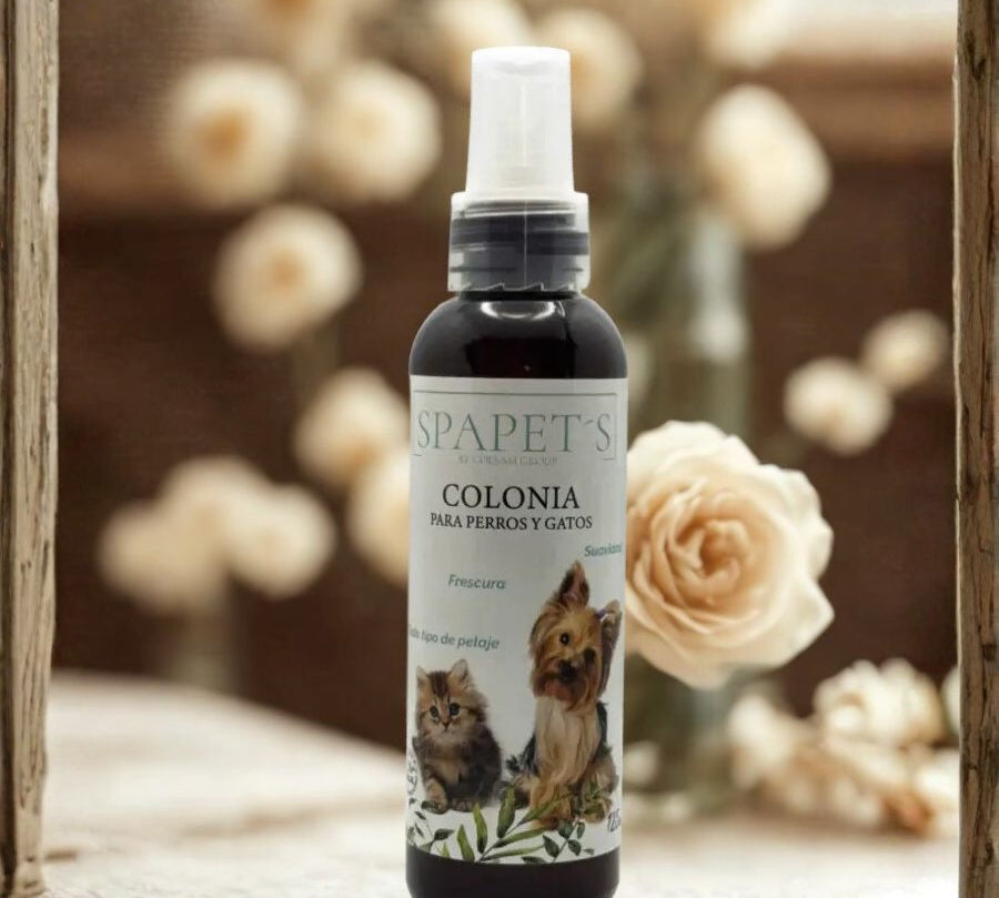 SpaPets Colonia para Perros y Gatos deja el pelaje fresco, suave y con aroma duradero. Fórmula hipoalergénica ideal para uso frecuente y todo tipo de mascotas.