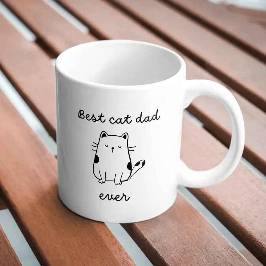 Vista frontal de taza personalizada papá gatuno – regalo para pet lovers