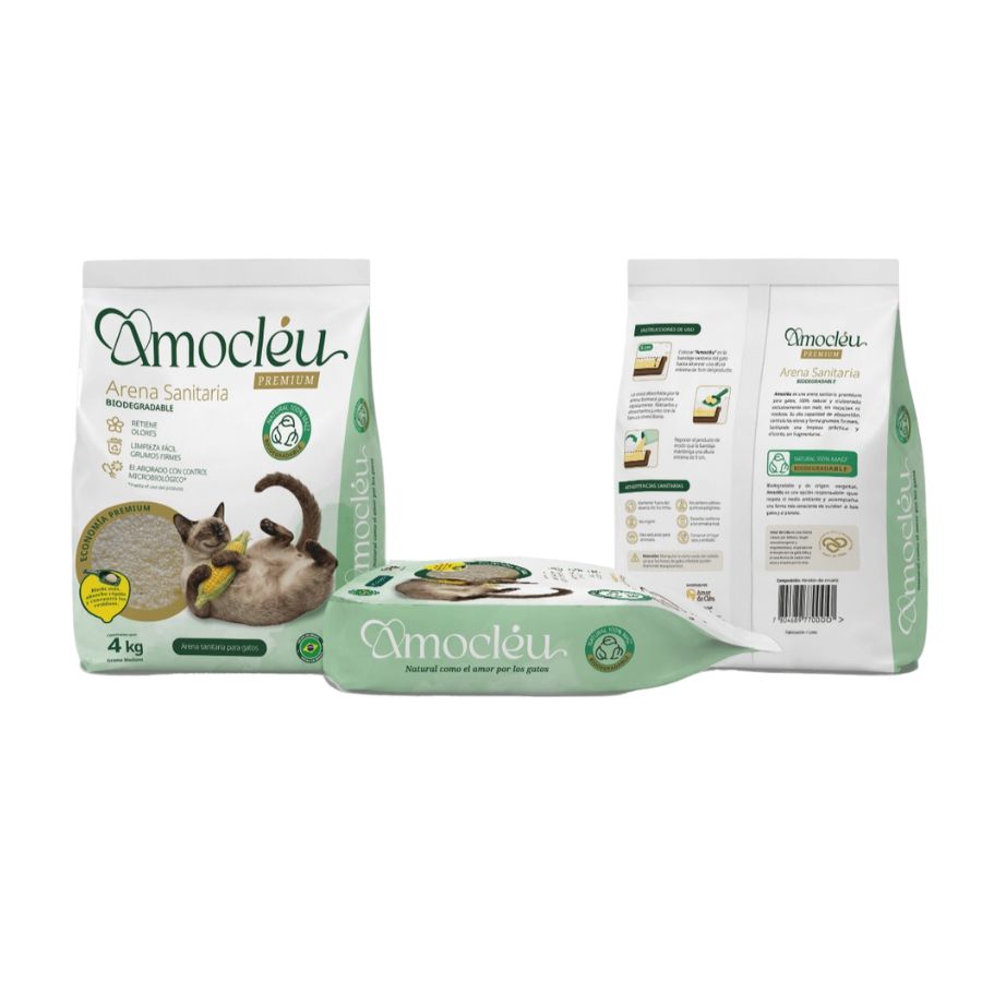 Empaque de arena Amocléu 4 kg en tres vistas: frente, reverso y bolsa acostada, con sellos biodegradables