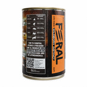 Reverso de la lata Feral Wildborn Instinct 400 g con la tabla de raciones diarias por peso del cachorro