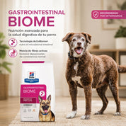 Perro adulto junto a la bolsa de Hills Gastrointestinal Biome, con ActivBiome+ y mezcla de fibras activas