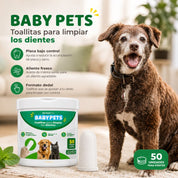 Perro junto al pote Baby Pets con toallita dental de dedo y beneficios: placa bajo control y aliento fresco