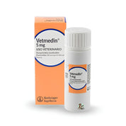 Caja y frasco de Vetmedin 5 mg con los 50 comprimidos masticables para perros, vista de la presentación